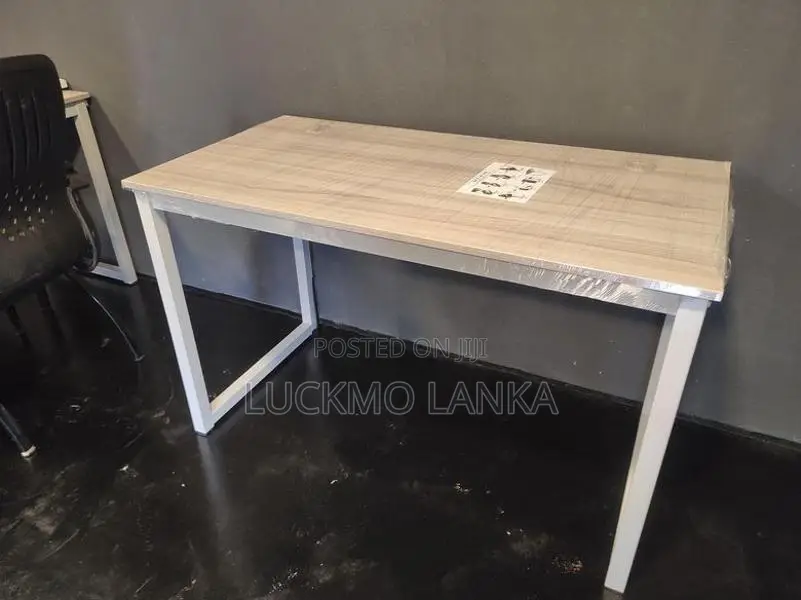 New 4x2 Size Computer Table (Nnn11)