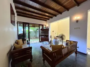 Luxury House With 3 Bedrooms Bathrooms - Baddagana Kotte