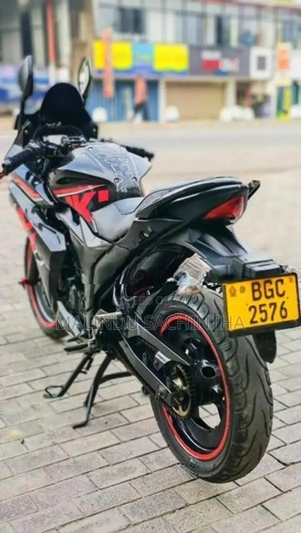 Suzuki Burgman 2017