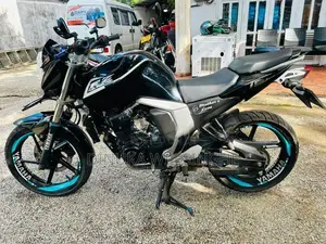 Yamaha FZ 2018