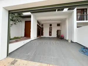 Luxury New House Sale in Battaramulla