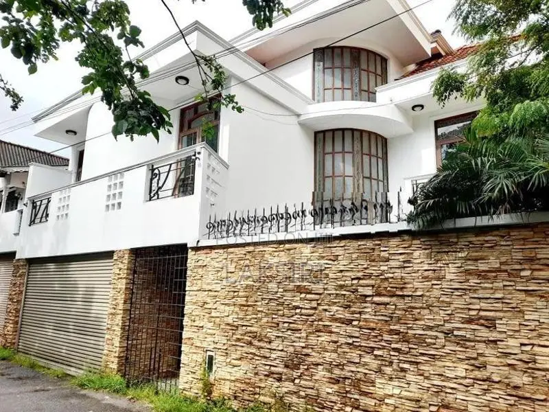 Luxury Semi Furnished Modern House Rent Nugegoda Nawala Road