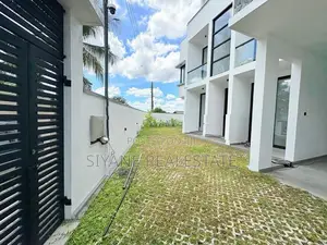 Luxury House for Sale in Battamulla