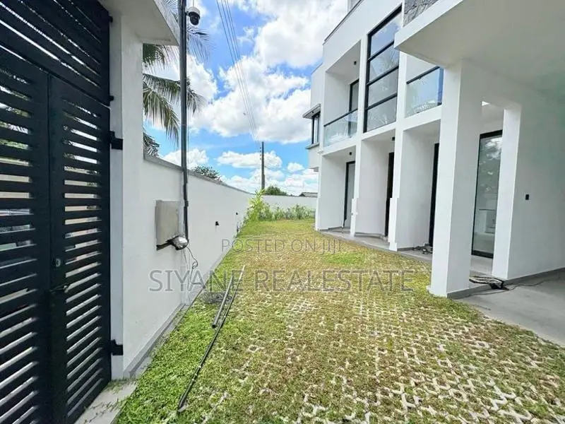 Luxury House for Sale in Battamulla