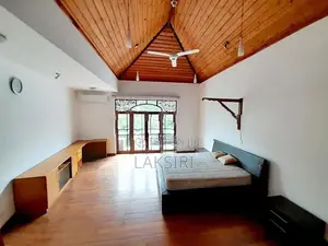 Luxury Semi Furnished Modern House Rent Nugegoda Nawala Road