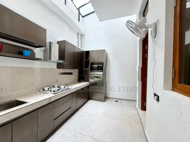 Premium 5 Bedroom Luxury Home for Sale in Battaramulla