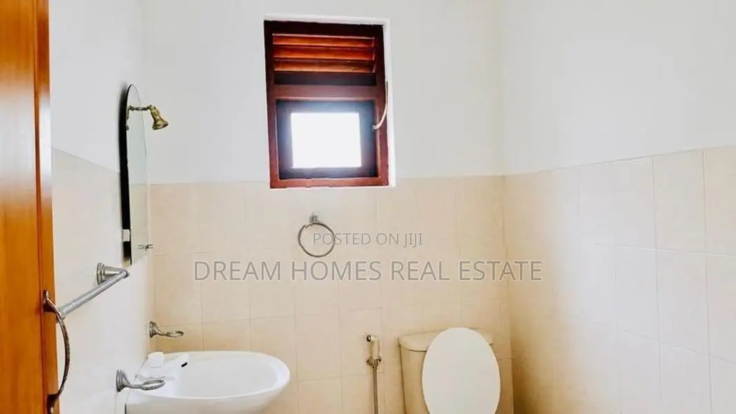 House for Sale in Pannipitiya only 200m to High Level Road