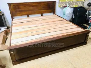 New 6*6 72*72 Teak King Box Bed