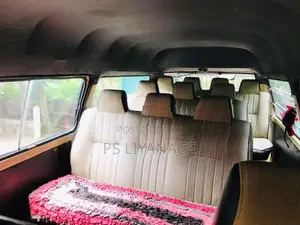 Mitsubishi L300 1990