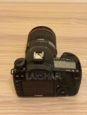 Canon 5D Mark IV Camera