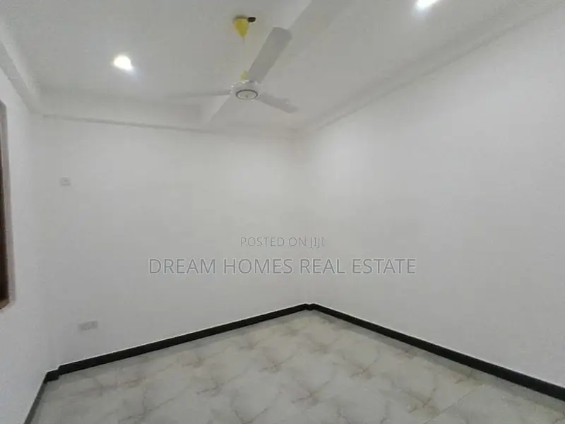 4 Bedroom House for Sale in Piliyandala