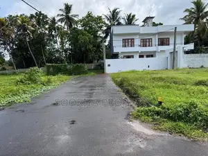 වැදගත් පරිසරයකින් පර්.6 ක ඉඩමක් විකිණීමට - Piliyandala