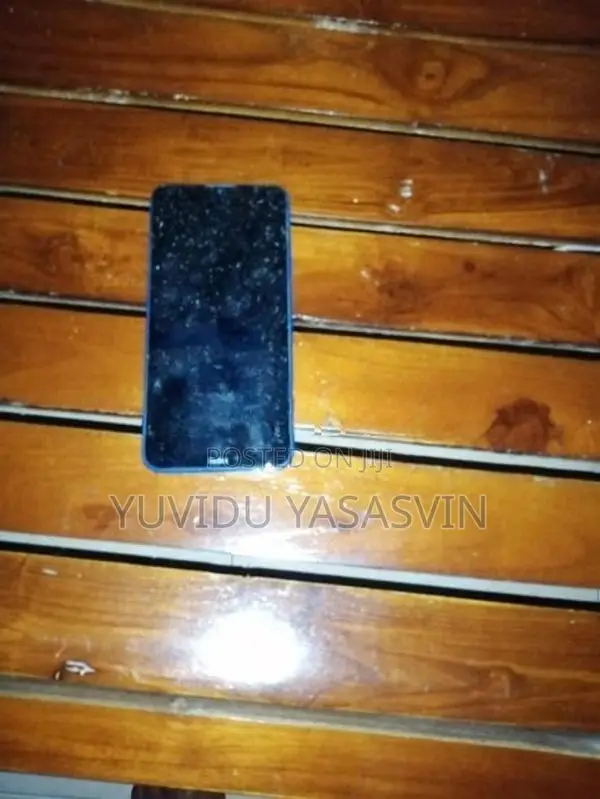 Xiaomi Redmi 8 64GB (Used)