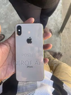Apple iPhone XS (Used)