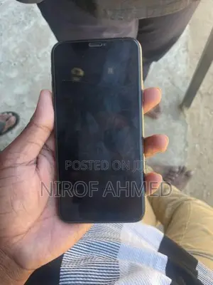 Apple iPhone XS (Used)