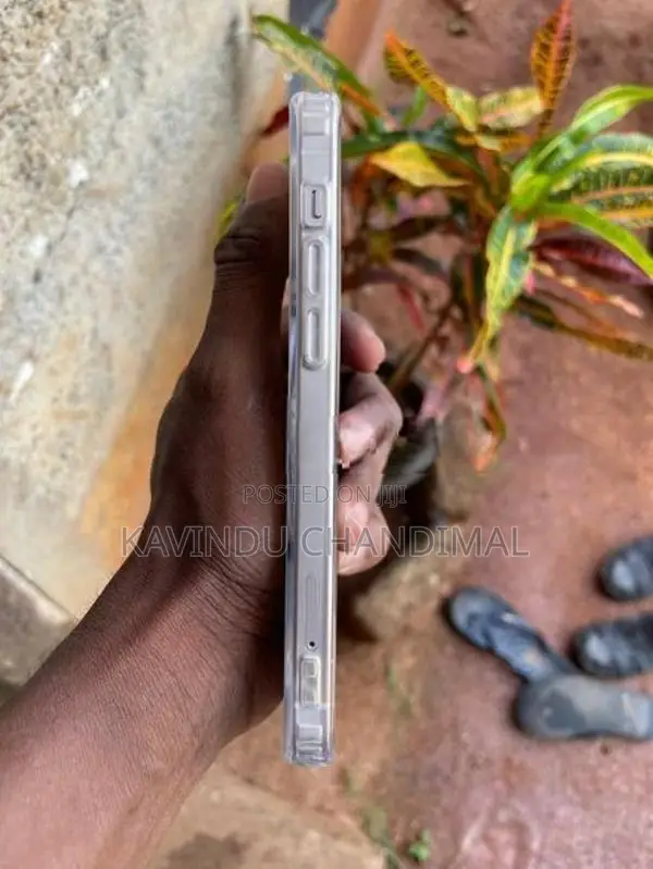 Apple iPhone 12 (Used)