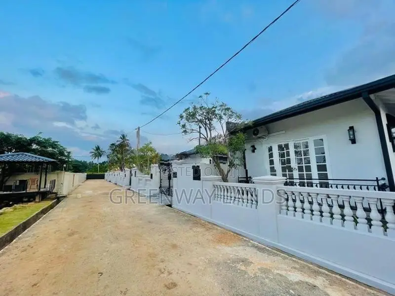 Luxury Brand New House Sale in Kurunegala