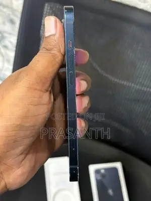 Apple iPhone 13 (Used)