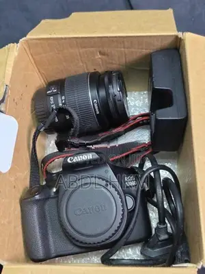 Canon 1300D Camera