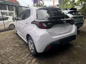 Toyota Yaris 08 Airbag Push Start 2023