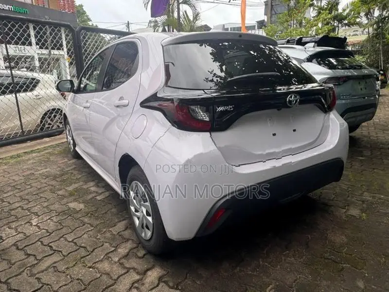 Toyota Yaris 08 Airbag Push Start 2023