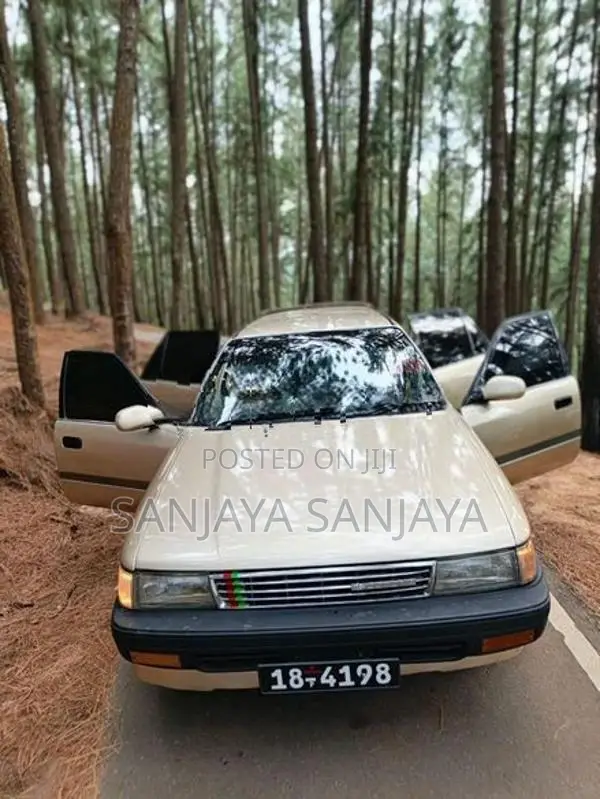 Toyota Corona 1990