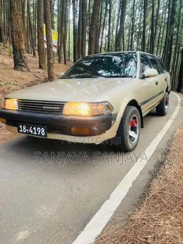 Toyota Corona 1990
