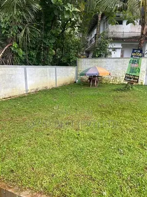 මාකුඹුර හයිවේ එකට විනාඩි 5යි ඉඩම්