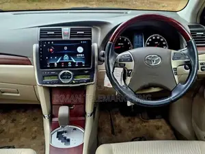Toyota Premio 2011