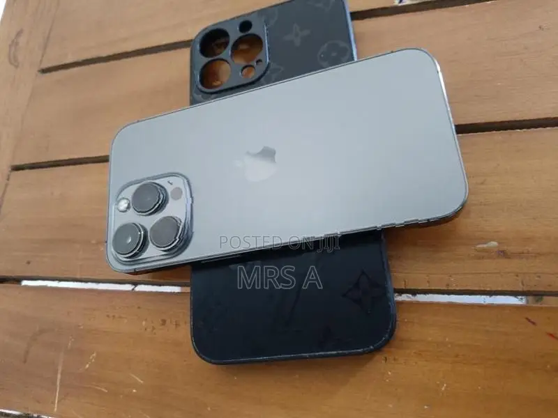 Apple iPhone 13 Pro 256GB (Used)