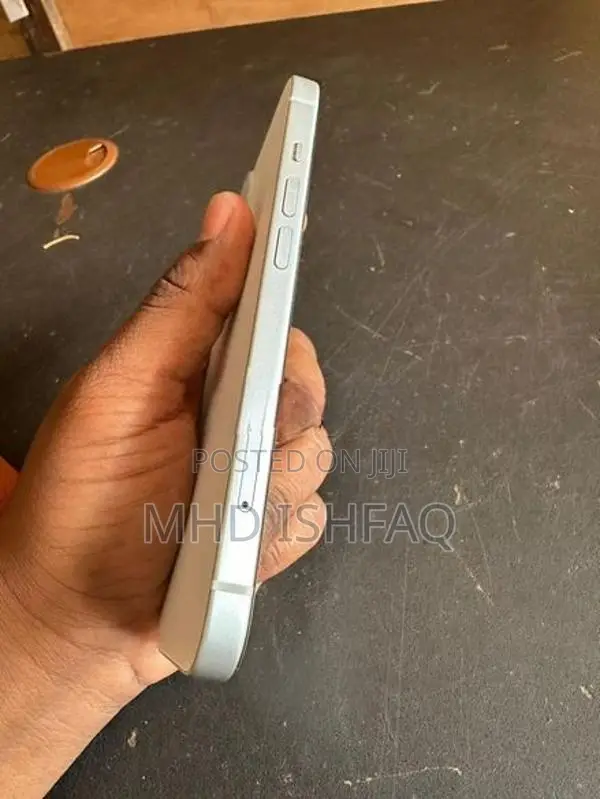 Apple iPhone 15 (Used)