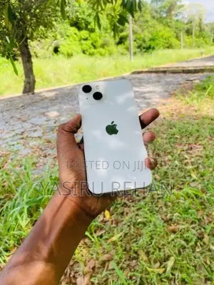Apple iPhone 13 (Used)