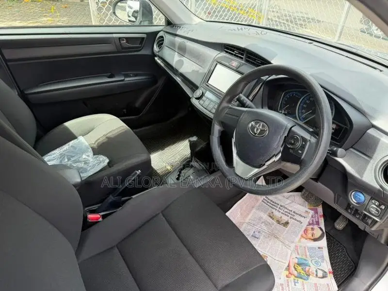 Toyota Axio Hybrid 2023