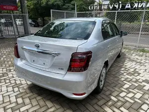 Toyota Axio Hybrid 2023