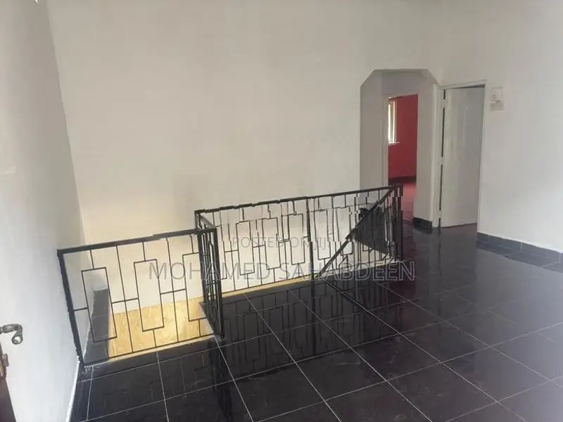 2 Story House for Lease in Colombo 15