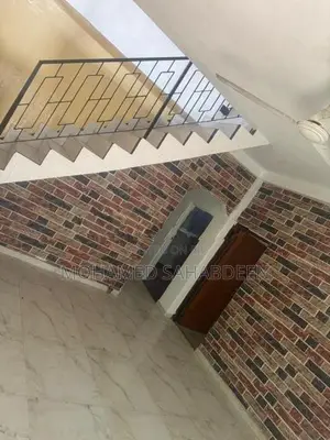 2 Story House for Lease in Colombo 15