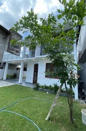 Elegant Luxury House for Sale in Athurugiriya