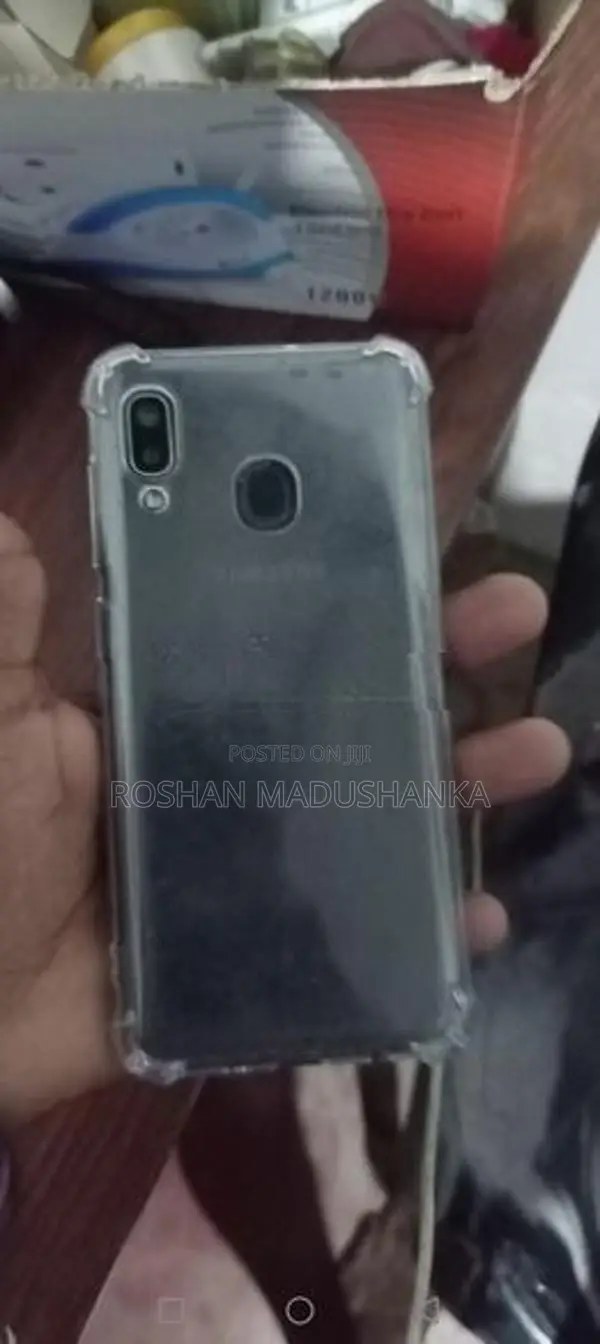 Samsung Galaxy A20 (Used)