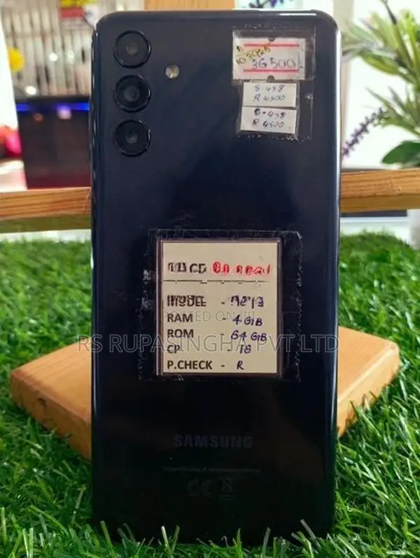 Samsung Galaxy A04s 4GB / 64GB (Used)