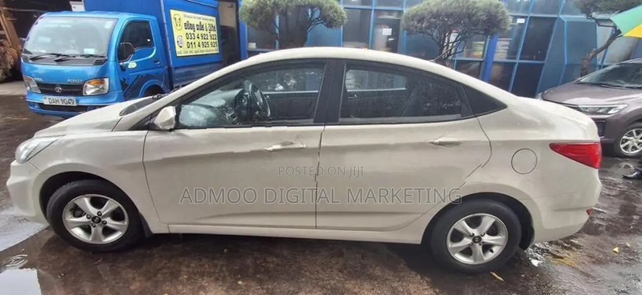Hyundai Accent 2013