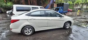 Hyundai Accent 2013