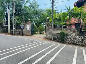 land In Athurugiriya Wanaguru Mavatha