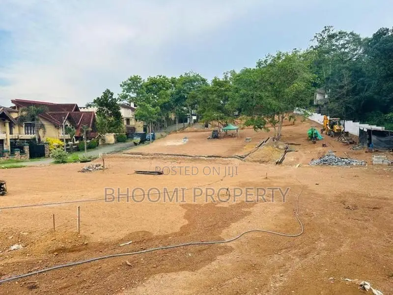 land In Athurugiriya Wanaguru Mavatha
