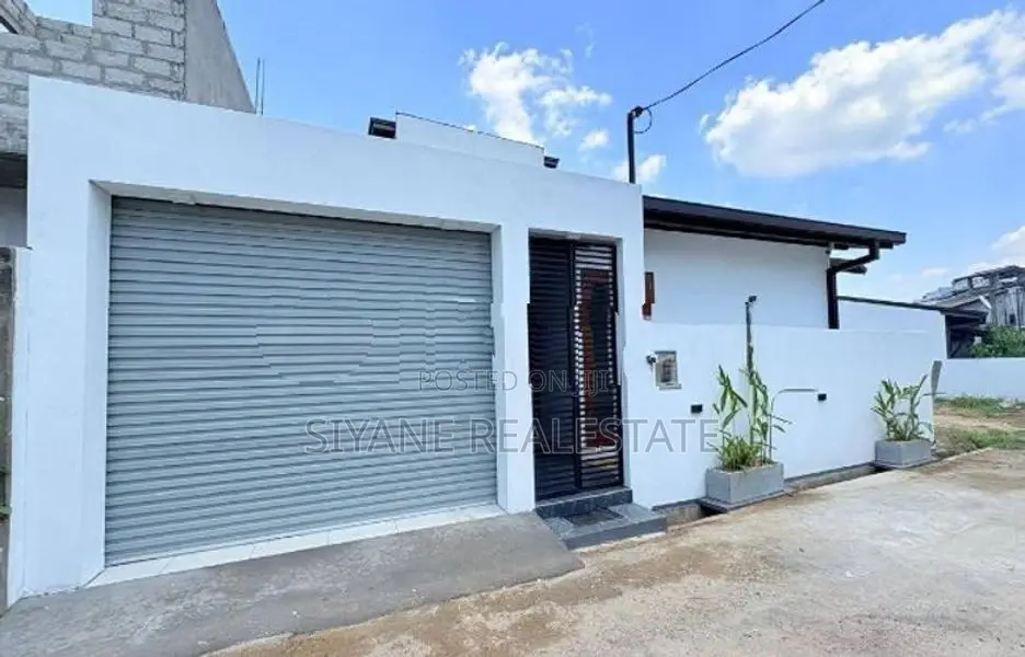 Brand New Single Storey House for Sale in Athurugiriya