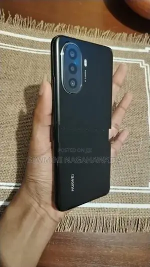 Huawei Nova Y70 (Used)