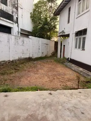 Building For Sale With Land Facing Nawala Road