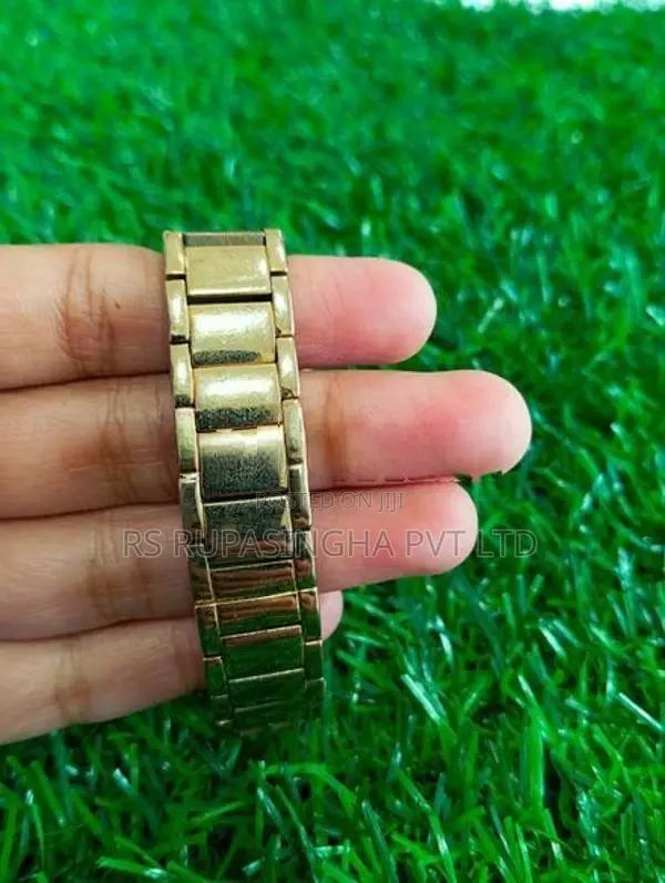 New Fande Ladies Hand Watch