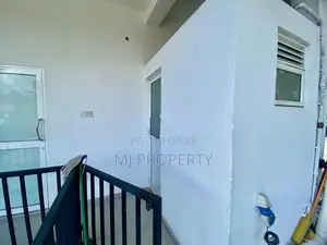 ( GC-1024) Valuable 1st Floor Commercial Shop Rent in Godagama
