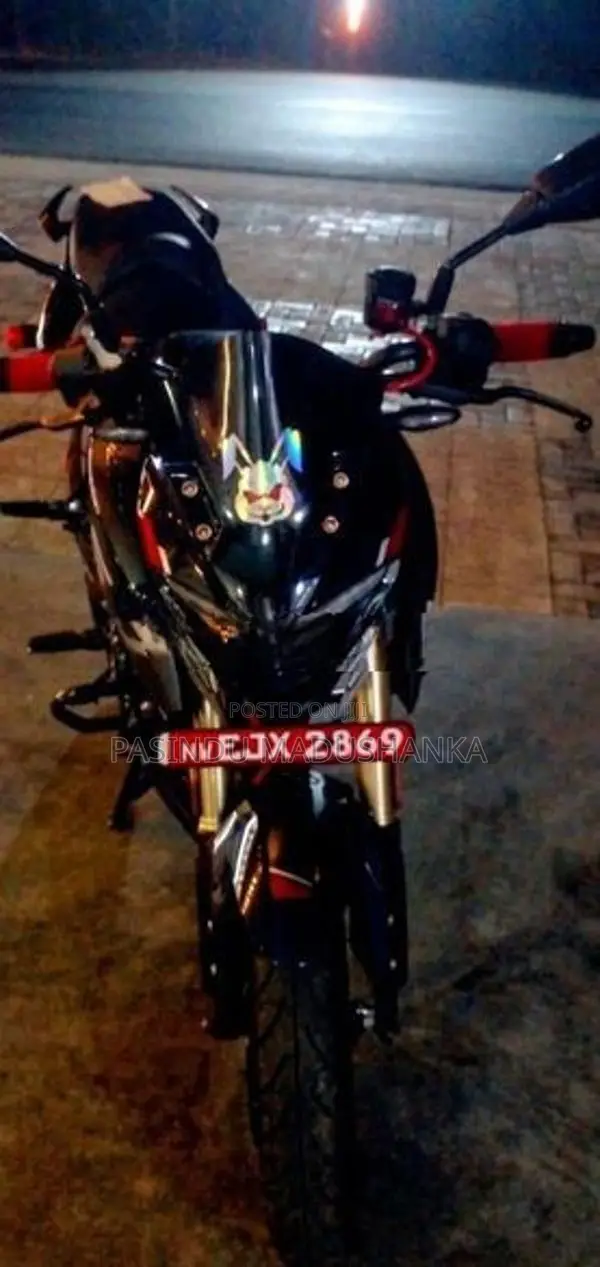 Bajaj Pulsar N160 2025