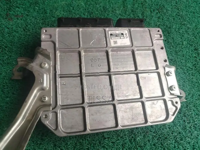 Toyota Vitz KSP130 Engine ECU
